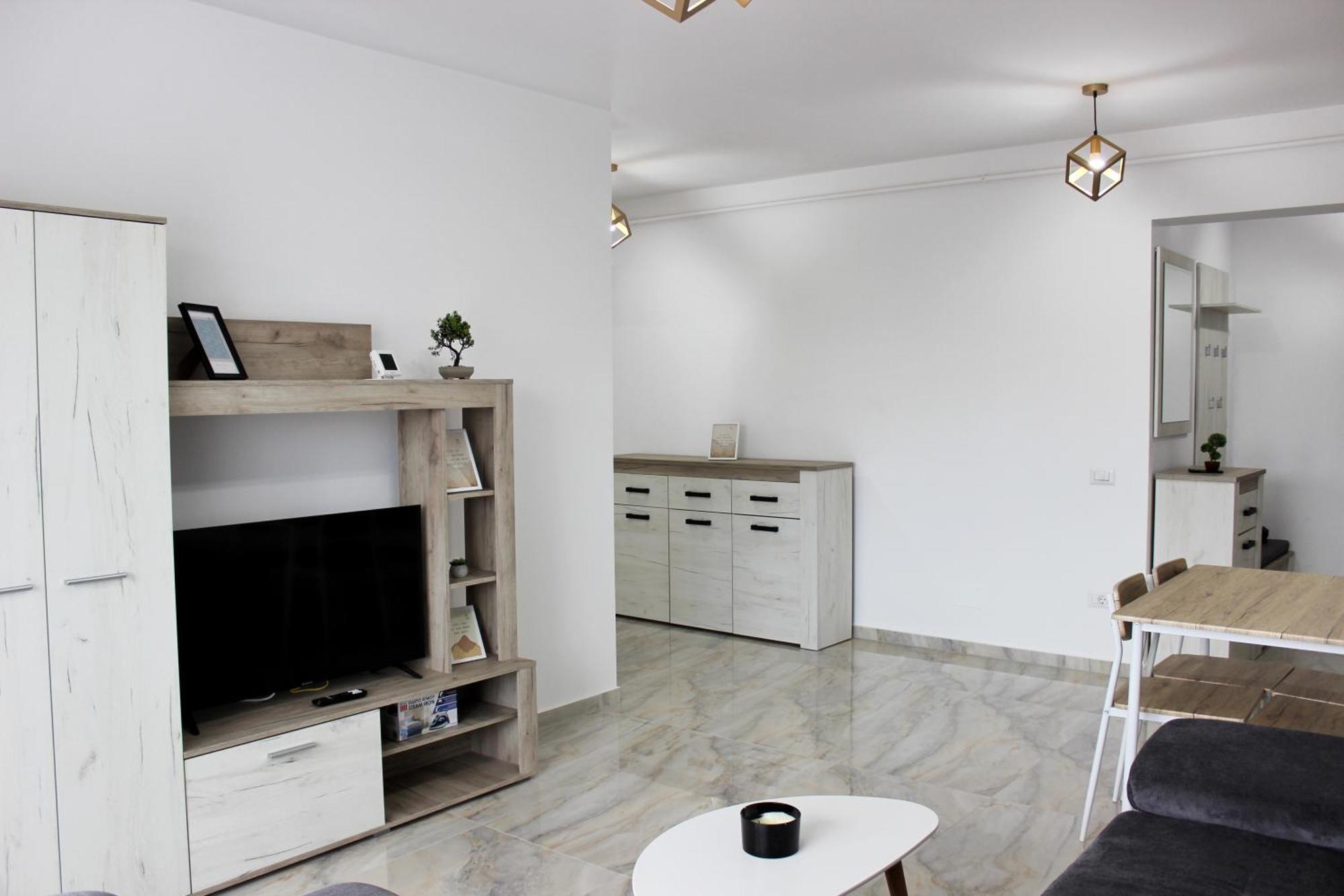 Cozy Apartments In Centre Of Suceava Near Kaufland And University Extérieur photo