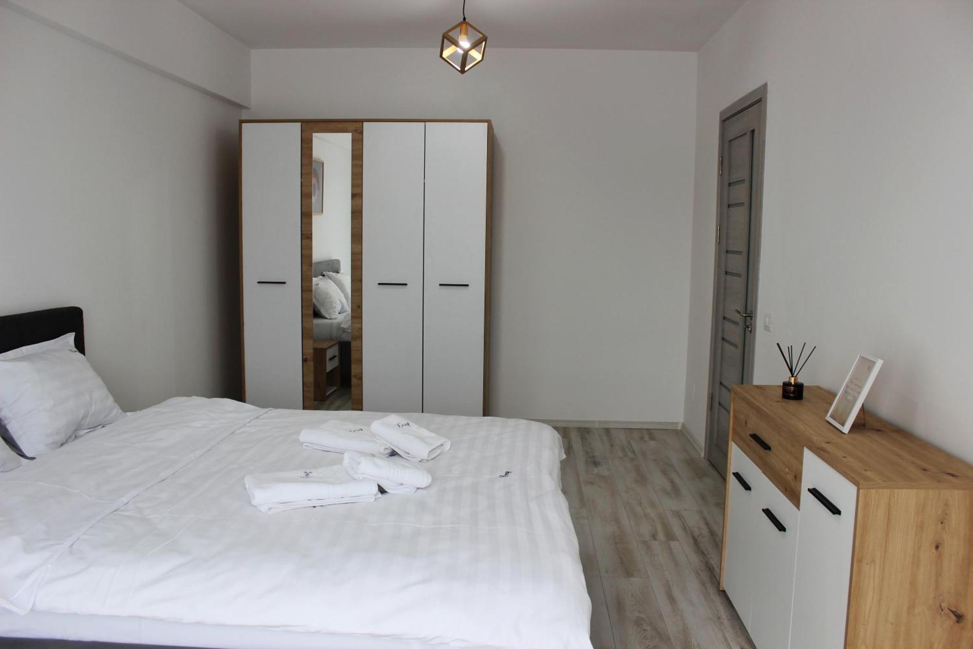 Cozy Apartments In Centre Of Suceava Near Kaufland And University Extérieur photo